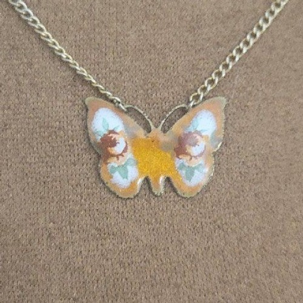 Vogue Vintage Enamel‎ Butterfly Pendant Necklace Gold Tone 18 Inch Cottagecore
